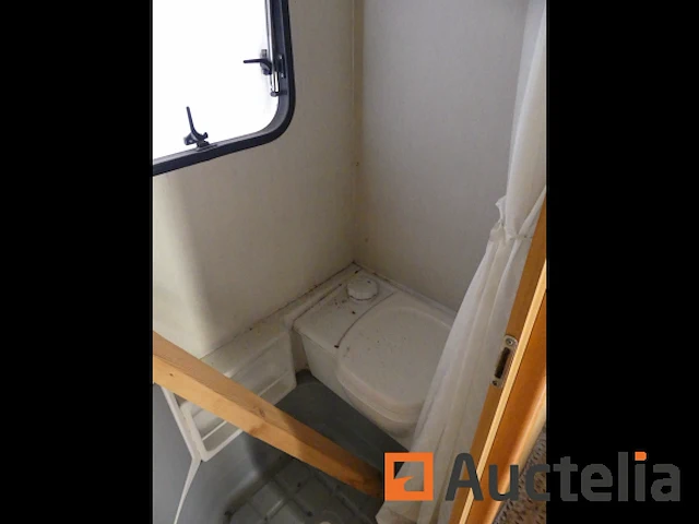 Stacaravan ford 120 dc (1995-vin:sfaaxxbdvasc92787) - afbeelding 30 van  34