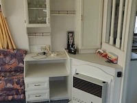 Stacaravan met inhoud - afbeelding 22 van  43