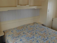 Stacaravan met inhoud - afbeelding 34 van  43