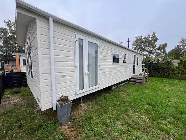 Stacaravan willerey, type lumic 32 x 12 2 bed, 2 slaapkamers, badkamer, gasketel, volledig ingebouwde keuken inclusief meubels, met tuinhuis pvc ketter, waterton - afbeelding 10 van  73