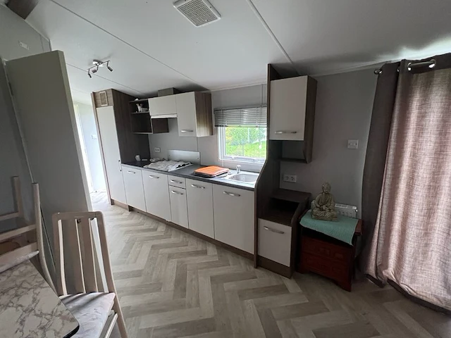 Stacaravan willerey, type lumic 32 x 12 2 bed, 2 slaapkamers, badkamer, gasketel, volledig ingebouwde keuken inclusief meubels, met tuinhuis pvc ketter, waterton - afbeelding 22 van  73