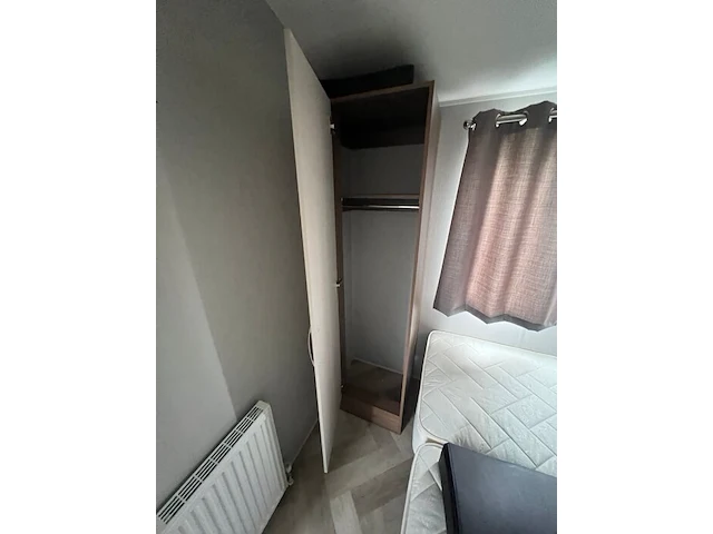 Stacaravan willerey, type lumic 32 x 12 2 bed, 2 slaapkamers, badkamer, gasketel, volledig ingebouwde keuken inclusief meubels, met tuinhuis pvc ketter, waterton - afbeelding 38 van  73