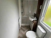 Stacaravan willerey, type lumic 32 x 12 2 bed, 2 slaapkamers, badkamer, gasketel, volledig ingebouwde keuken inclusief meubels, met tuinhuis pvc ketter, waterton - afbeelding 42 van  73