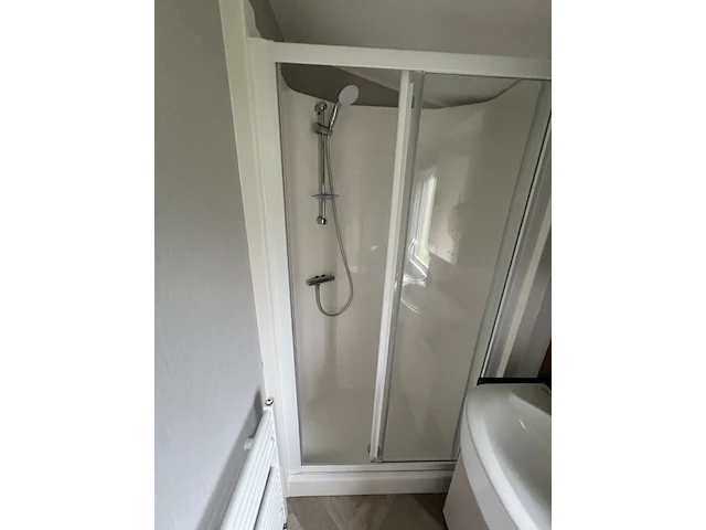 Stacaravan willerey, type lumic 32 x 12 2 bed, 2 slaapkamers, badkamer, gasketel, volledig ingebouwde keuken inclusief meubels, met tuinhuis pvc ketter, waterton - afbeelding 44 van  73