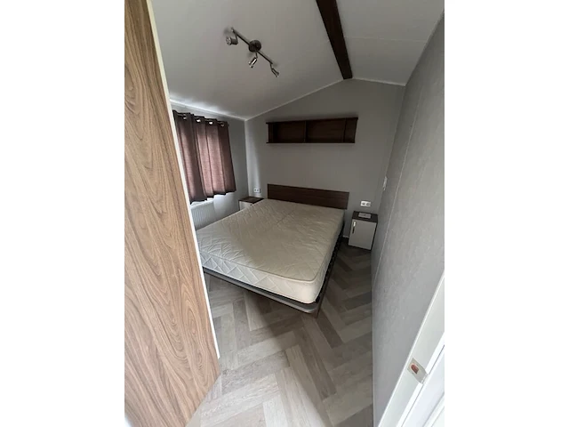 Stacaravan willerey, type lumic 32 x 12 2 bed, 2 slaapkamers, badkamer, gasketel, volledig ingebouwde keuken inclusief meubels, met tuinhuis pvc ketter, waterton - afbeelding 49 van  73
