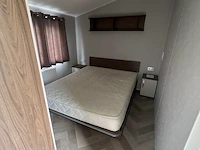 Stacaravan willerey, type lumic 32 x 12 2 bed, 2 slaapkamers, badkamer, gasketel, volledig ingebouwde keuken inclusief meubels, met tuinhuis pvc ketter, waterton - afbeelding 49 van  73