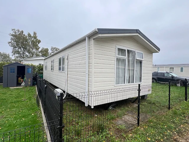 Stacaravan willerey, type lumic 32 x 12 2 bed, 2 slaapkamers, badkamer, gasketel, volledig ingebouwde keuken inclusief meubels, met tuinhuis pvc ketter, waterton - afbeelding 52 van  73