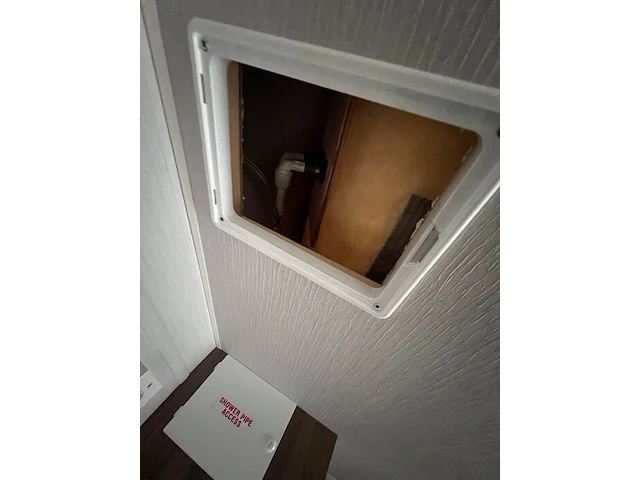 Stacaravan willerey, type lumic 32 x 12 2 bed, 2 slaapkamers, badkamer, gasketel, volledig ingebouwde keuken inclusief meubels, met tuinhuis pvc ketter, waterton - afbeelding 58 van  73