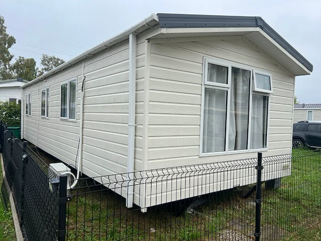 Stacaravan willerey, type lumic 32 x 12 2 bed, 2 slaapkamers, badkamer, gasketel, volledig ingebouwde keuken inclusief meubels, met tuinhuis pvc ketter, waterton - afbeelding 64 van  73