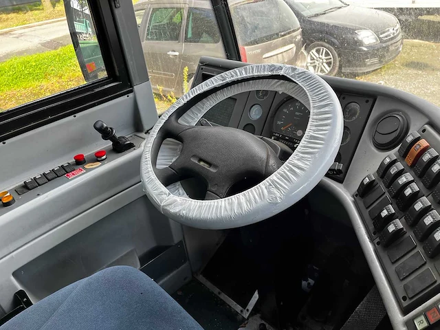Stadsbus 41 plaatsen ambassador berkhof daf cummins motor - afbeelding 20 van  25