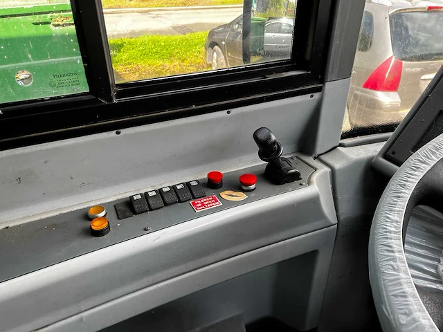 Stadsbus 41 plaatsen ambassador berkhof daf cummins motor - afbeelding 24 van  25