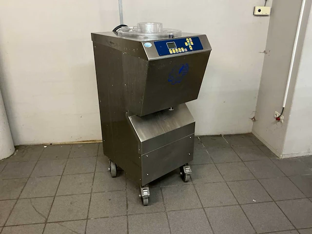 Staff r600 w pasteuriseer creme machine - afbeelding 1 van  8