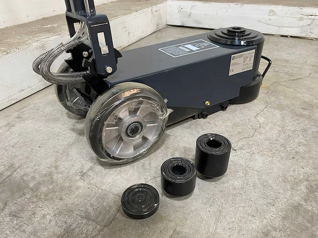 Stahlgruppe 80 ton hydropneumatische krik - afbeelding 11 van  15