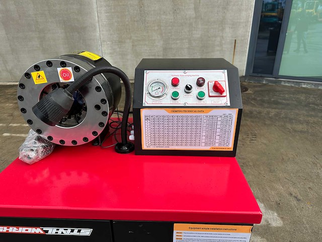 Stahlworks - 2024 - sw-51 - hydraulische slangenpers - afbeelding 13 van  14