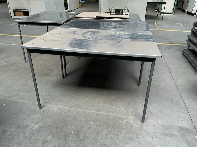 Stainless steel working table (6x) - afbeelding 1 van  3