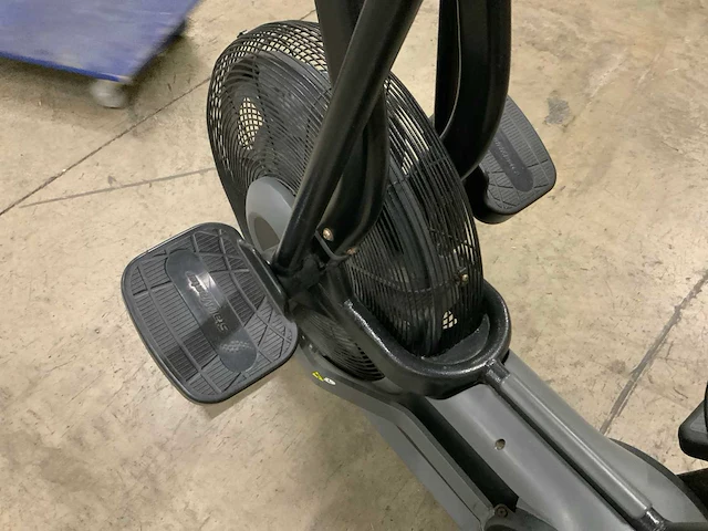 Stairmaster assult bike home trainer - afbeelding 3 van  7