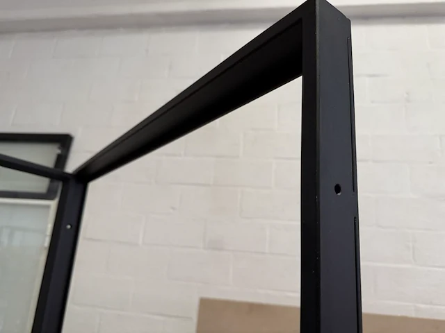 Stalen binnendeur afgemastikeerd - afbeelding 10 van  10