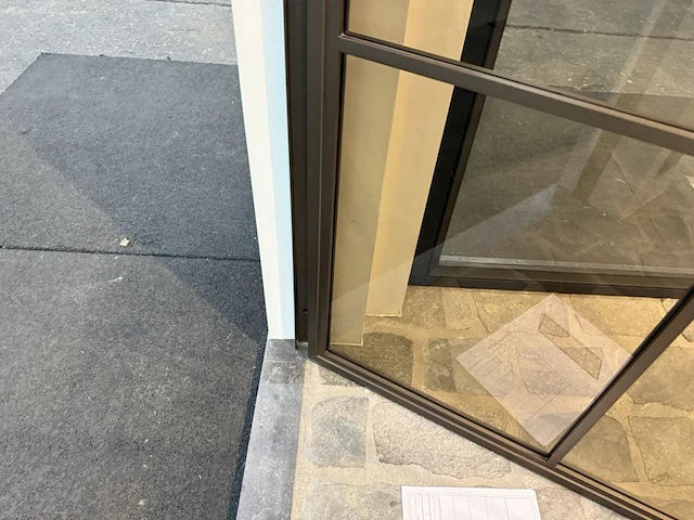 Stalen binnendeur met glaslatten - afbeelding 9 van  10