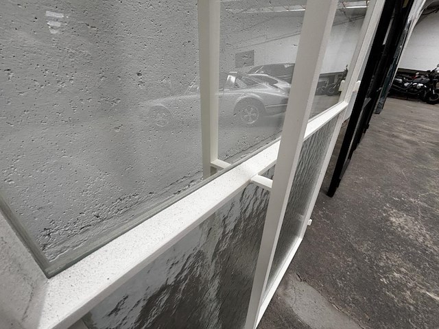 Stalen binnendeur met vast paneel afgemastikeerd - afbeelding 3 van  5