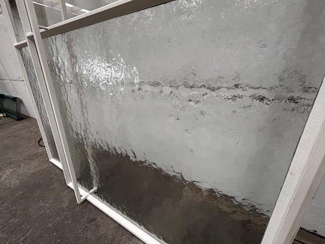 Stalen binnendeur met vast paneel afgemastikeerd - afbeelding 4 van  5