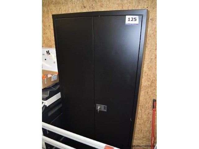 Stalen kast - afbeelding 1 van  1