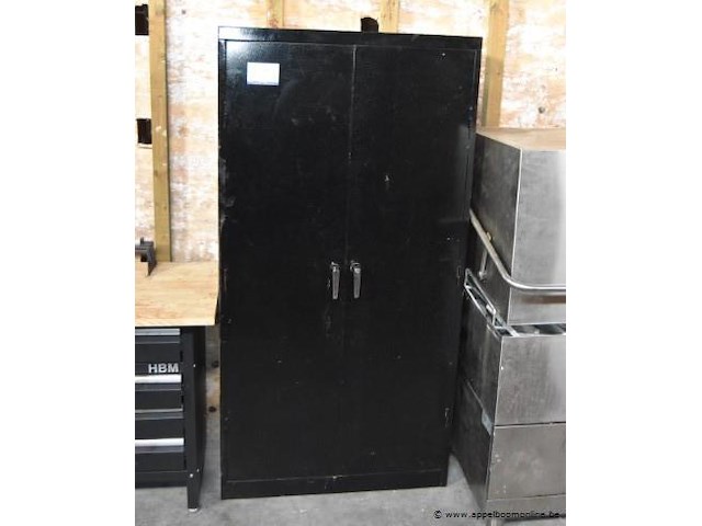 Stalen kast - afbeelding 1 van  1