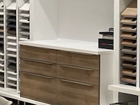 Stalen kast - afbeelding 1 van  4
