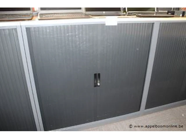Stalen opbergkast vv jalouziedeuren, afm plm 120x45x120cm - afbeelding 1 van  1