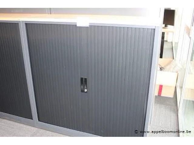 Stalen opbergkast vv jalouziedeuren, afm plm 120x45x120cm - afbeelding 1 van  1