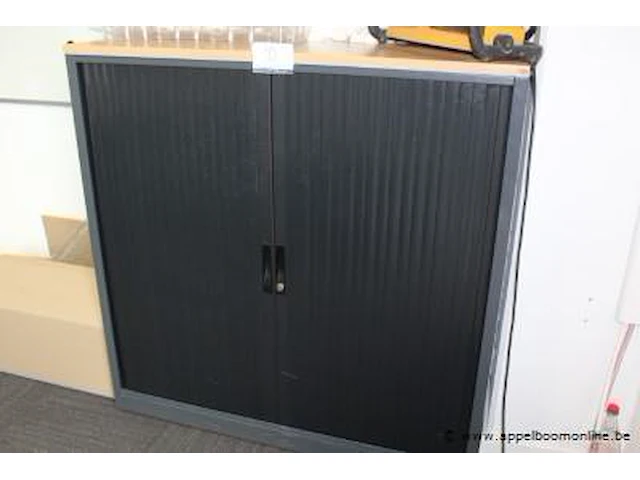 Stalen opbergkast vv jalouziedeuren, afm plm 120x45x120cm - afbeelding 1 van  1