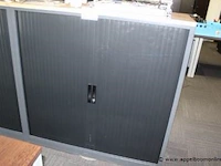Stalen opbergkast vv jalouziedeuren, afm plm 120x45x120cm - afbeelding 1 van  1