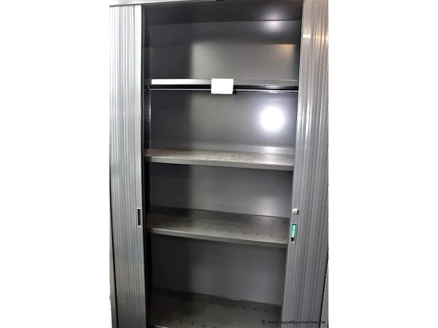 Stalen opbergkast vv jalouziedeuren, afm plm 120x45x198cm - afbeelding 1 van  1