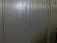 Stalen opbergkast vv jalouziedeuren, afm plm 120x45x198cm - afbeelding 1 van  2