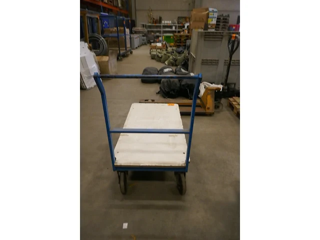 Stalen plateauwagen - afbeelding 3 van  4