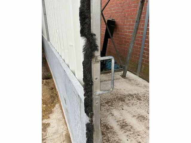 Stalen poort - afbeelding 5 van  5