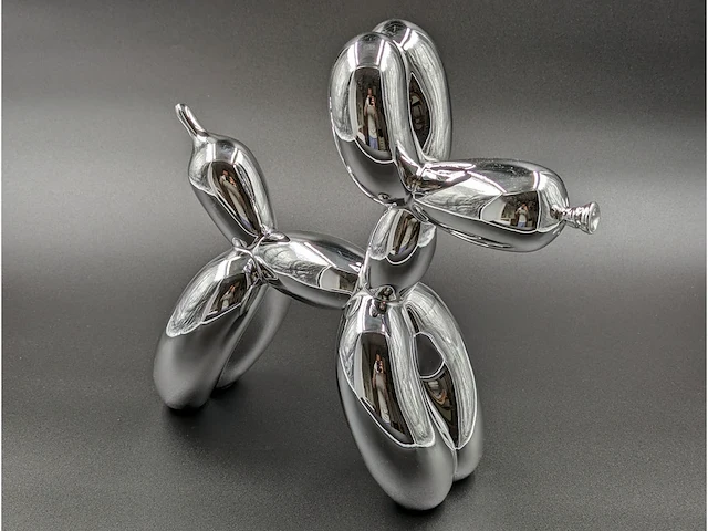 Standbeeld van jeff koons "balloon dog" (zilver) - afbeelding 1 van  8