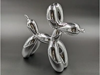 Standbeeld van jeff koons "balloon dog" (zilver) - afbeelding 1 van  8