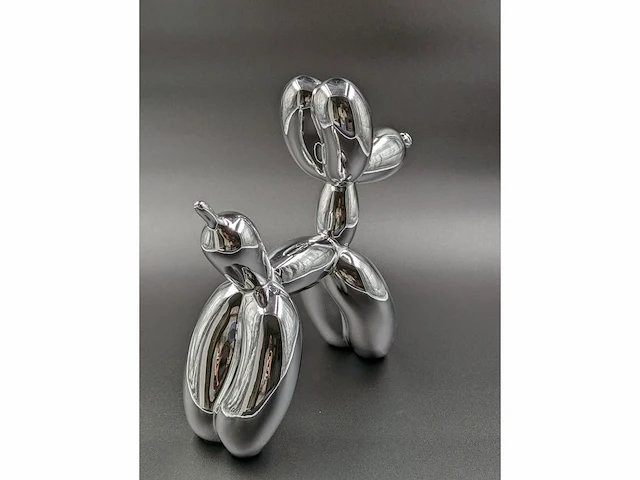 Standbeeld van jeff koons "balloon dog" (zilver) - afbeelding 3 van  8