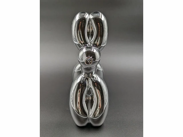 Standbeeld van jeff koons "balloon dog" (zilver) - afbeelding 5 van  8