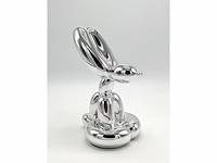 Standbeeld van jeff koons "rabbit" (zilver)