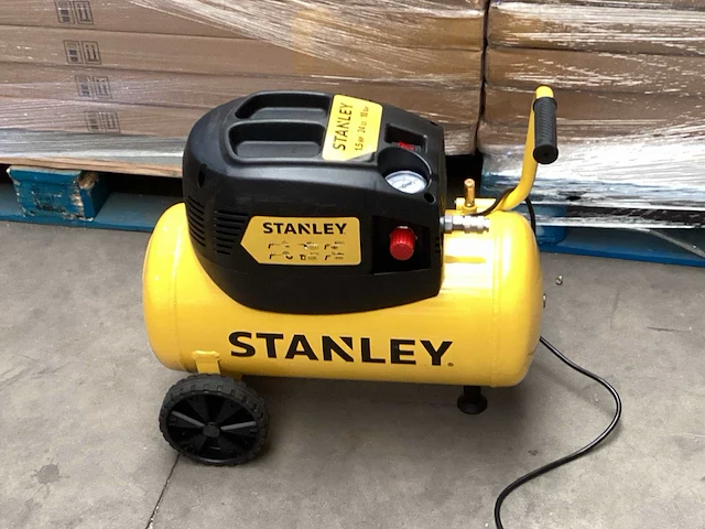 Stanley d200/10/24 luchtcompressor 1,5 pk, 10 bar - afbeelding 1 van  3