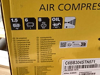 Stanley d200/8/6 luchtcompressor 1,5 pk, draagbaar, 8 bar, met accessoires - afbeelding 6 van  7