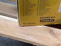 Stanley d200/8/6 luchtcompressor 1,5 pk, draagbaar, 8 bar, met accessoires - afbeelding 7 van  7