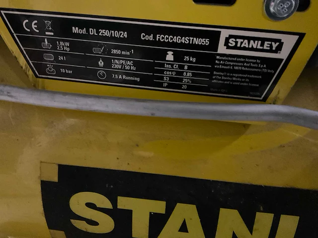 Stanley dl250/10/24 luchtcompressor - afbeelding 6 van  9