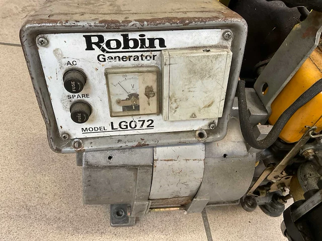 Stanley dl250/10/24 luchtcompressor - afbeelding 8 van  9