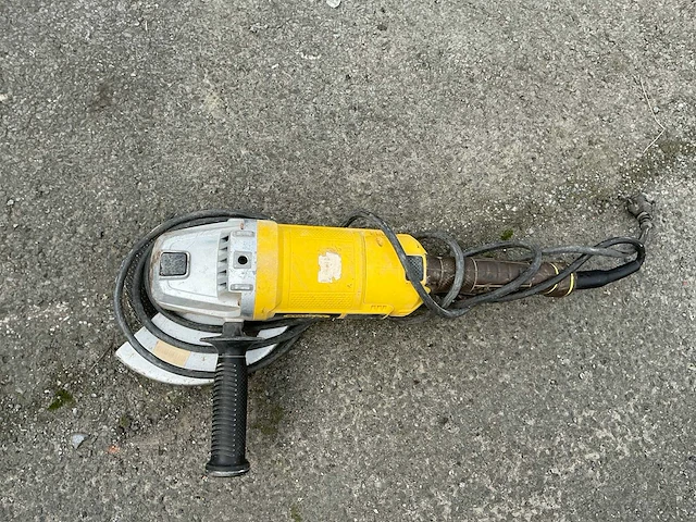 Stanley fatmax fme841 haakse slijpmachine - afbeelding 2 van  4