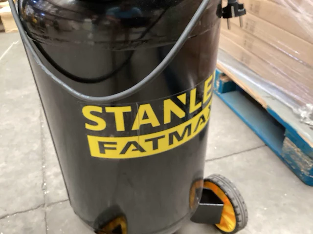 Stanley fatmax hy227/10/50v luchtcompressor 2 pk, 10 bar, 50 liter - afbeelding 7 van  7