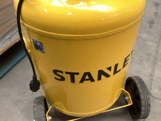Stanley luchtcompressor 1 pk 8 bar - afbeelding 3 van  5