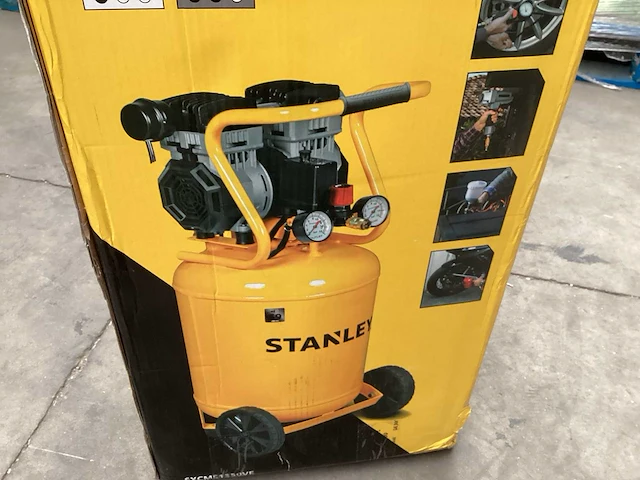 Stanley luchtcompressor 1,3 pk 8 bar - afbeelding 2 van  3