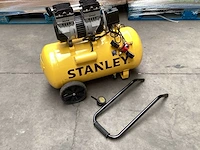 Stanley luchtcompressor 1,5 pk 8 bar, beschadigd - afbeelding 1 van  5